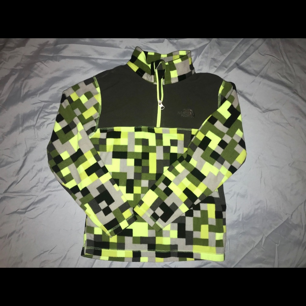 North face pullover
